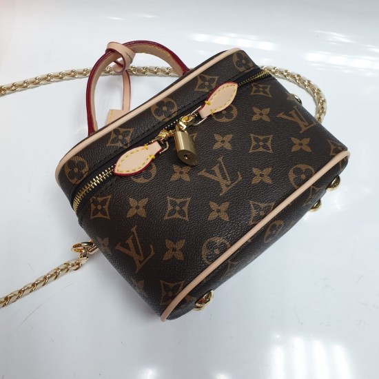 Сумка Louis Vuitton SAINTONGE