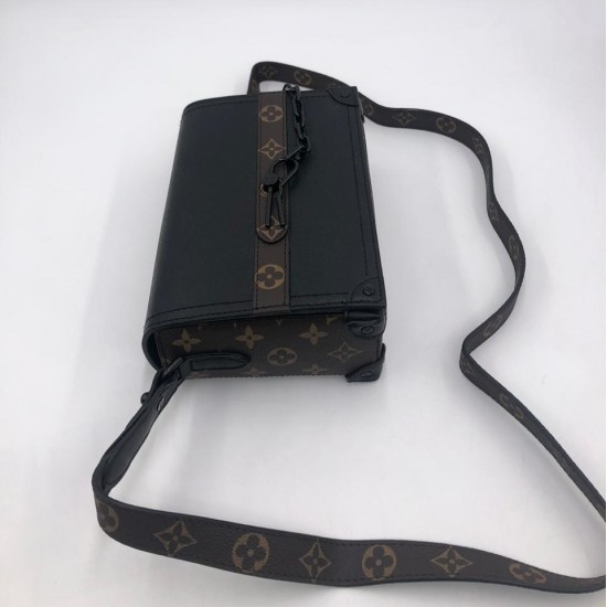 Сумка Louis Vuitton TWIST MM