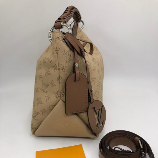 Сумка Louis Vuitton BEAUBOURG HOBO MM