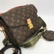 Сумка Louis Vuitton PETITE MALLE SOUPLE