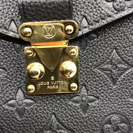 Сумка Louis Vuitton POCHETTE METIS