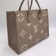 Сумка Louis Vuitton ONTHEGO MM