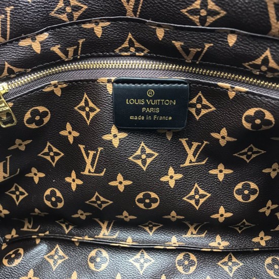 Сумка-тоут Louis Vuitton OnTheGo бежевая