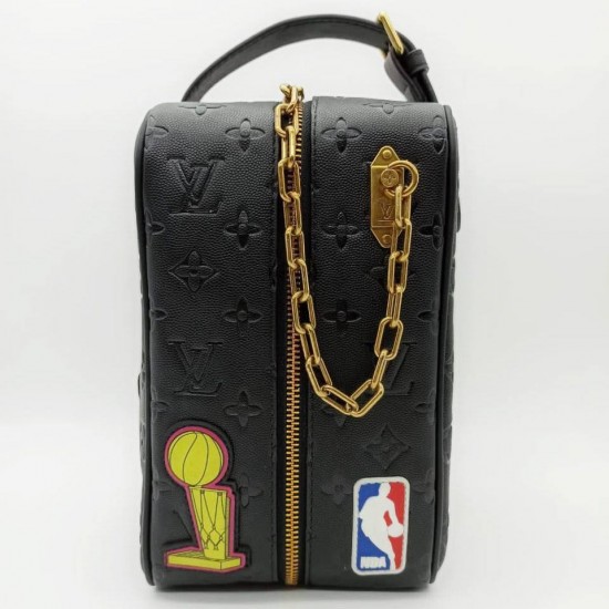 Сумка Louis Vuitton х NBA из кожи Monogram Shadow чёрная