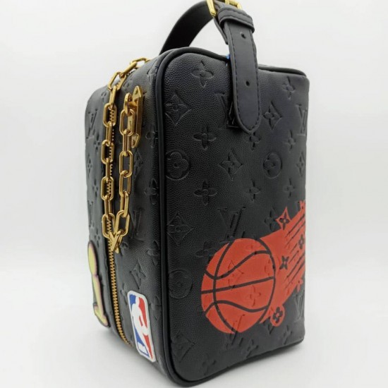 Сумка Louis Vuitton х NBA из кожи Monogram Shadow чёрная