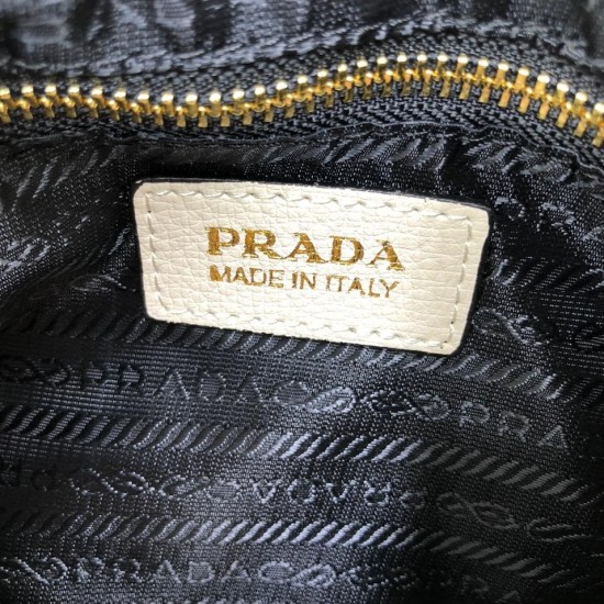 Cумка Prada на плечо