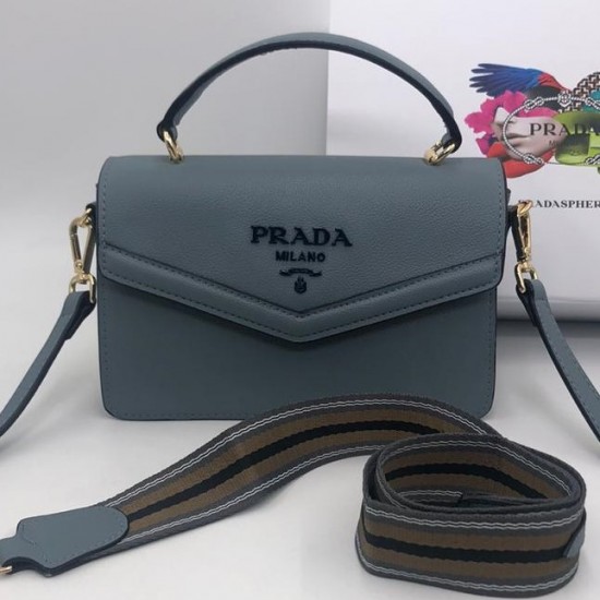 Cумка Prada на плечо