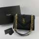 Сумка YSL Monogram Envelope с золотой фурнитурой