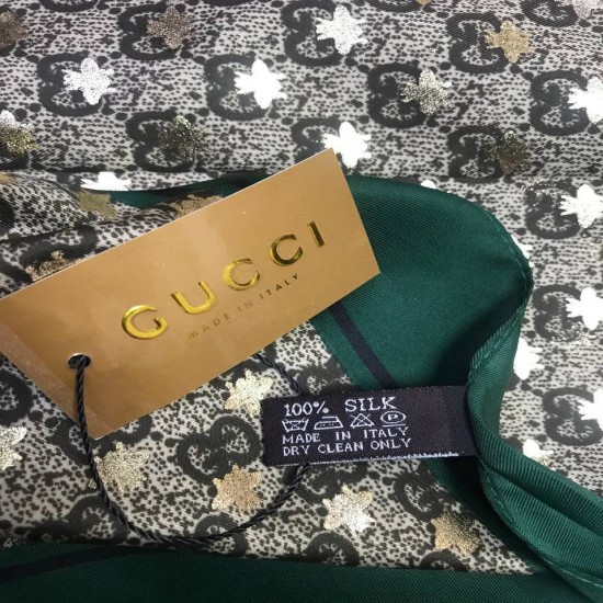 Платок Gucci GG звёзды красно серый