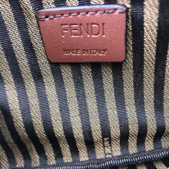 Мини-сумка Fendi с ремешком-цепочкой белая