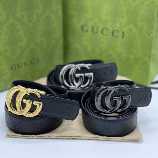 Ремень Gucci с тиснением Signature и серебристой пряжкой GG